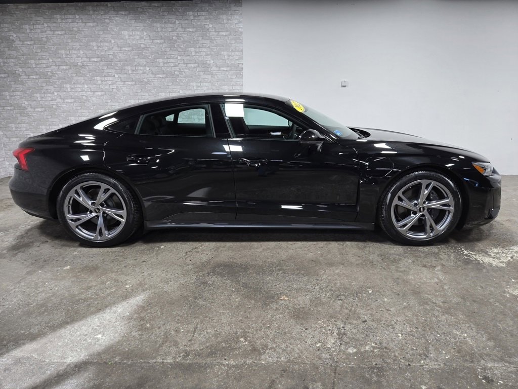 Used 2022 Audi e-tron GT Premium Plus image 3