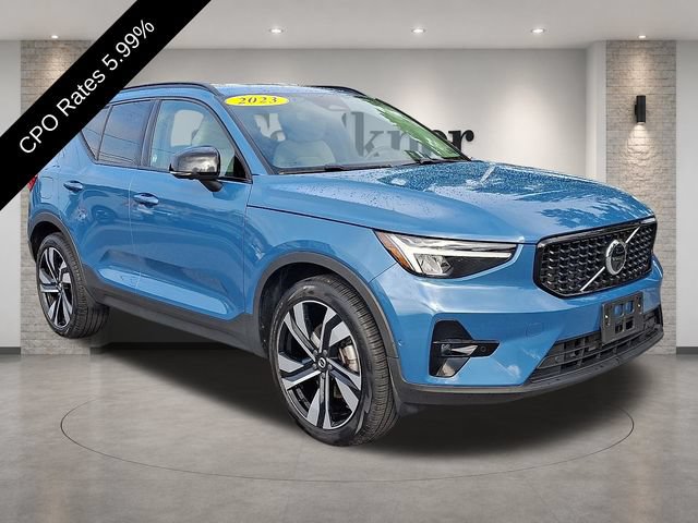 Certified 2023 Volvo XC40 B5 Plus w/ Driver Assist Package AWD/4WD image 1