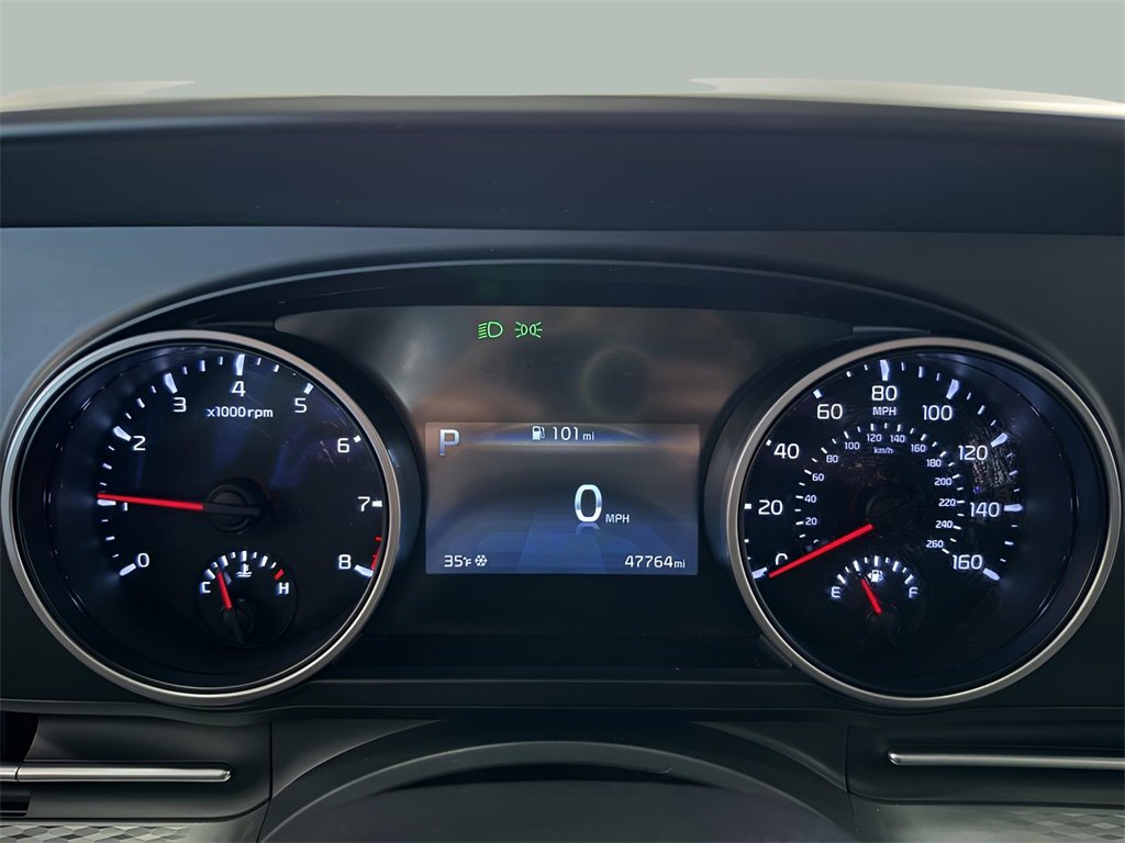 Used 2022 Kia Carnival LX image 21