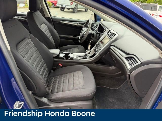 Used 2016 Ford Fusion SE FWD image 36