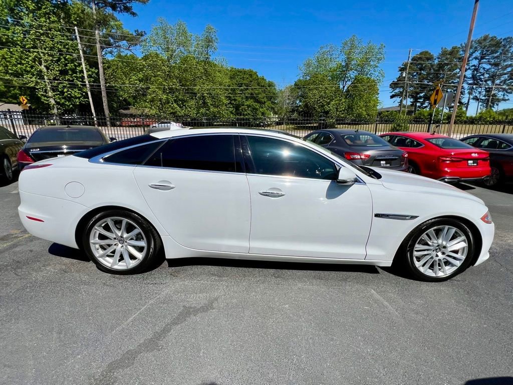 Used 2013 Jaguar XJ AWD image 8