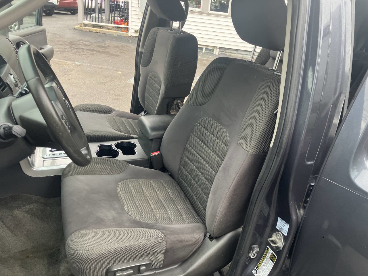 Used 2011 Nissan Pathfinder SV AWD/4WD image 27