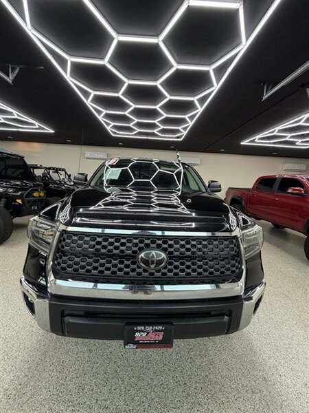 Used 2018 Toyota Tundra SR5 AWD/4WD image 17