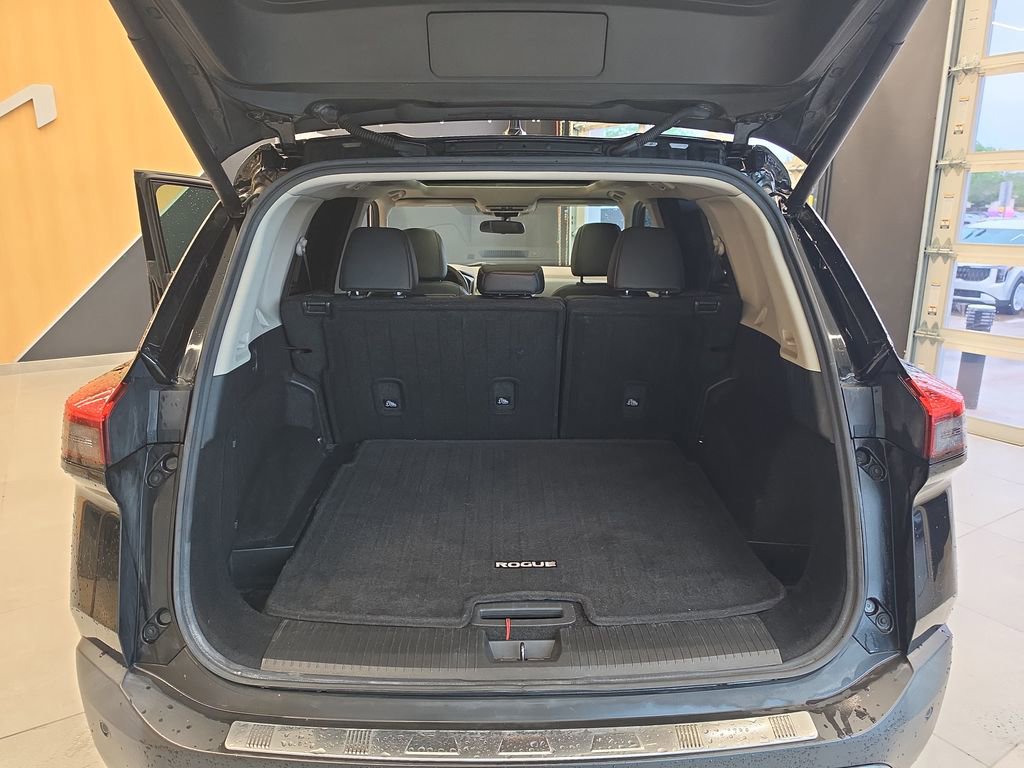 Used 2021 Nissan Rogue SV w/ Premium Package image 27