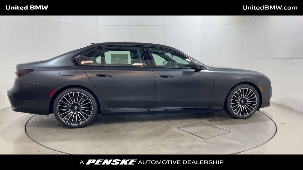 New 2026 BMW 750e xDrive w/ Executive Package image 9