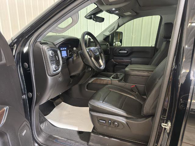 Used 2023 GMC Sierra 2500 Denali w/ Denali Ultimate Package AWD/4WD image 2