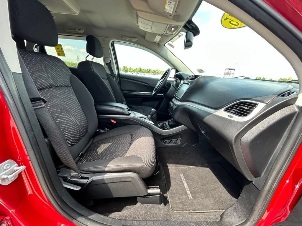 Used 2015 Dodge Journey SXT w/ Flexible Seating Group FWD image 11