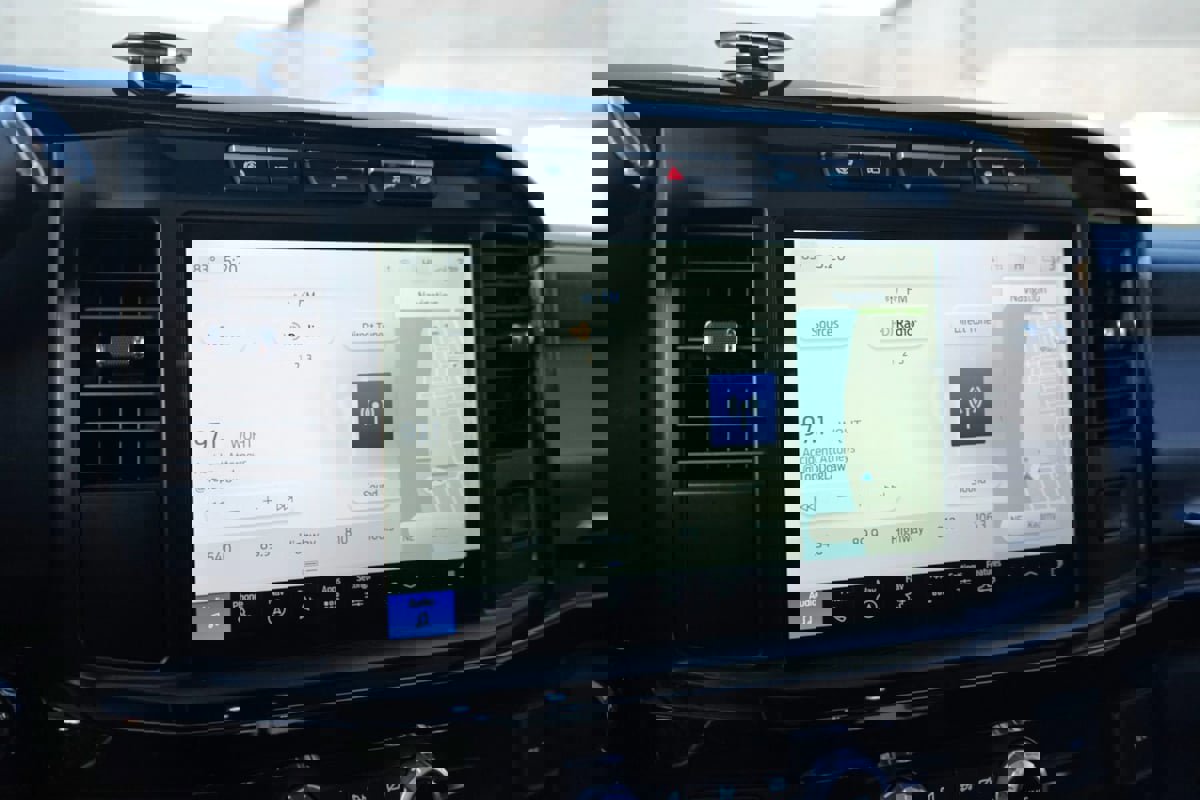 Used 2023 Ford F250 Lariat image 35