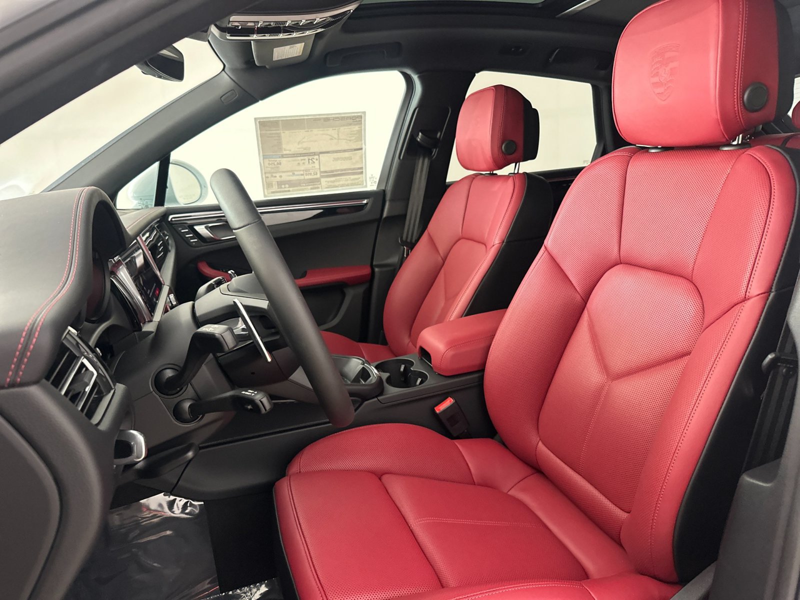New 2026 Porsche Macan AWD/4WD image 5