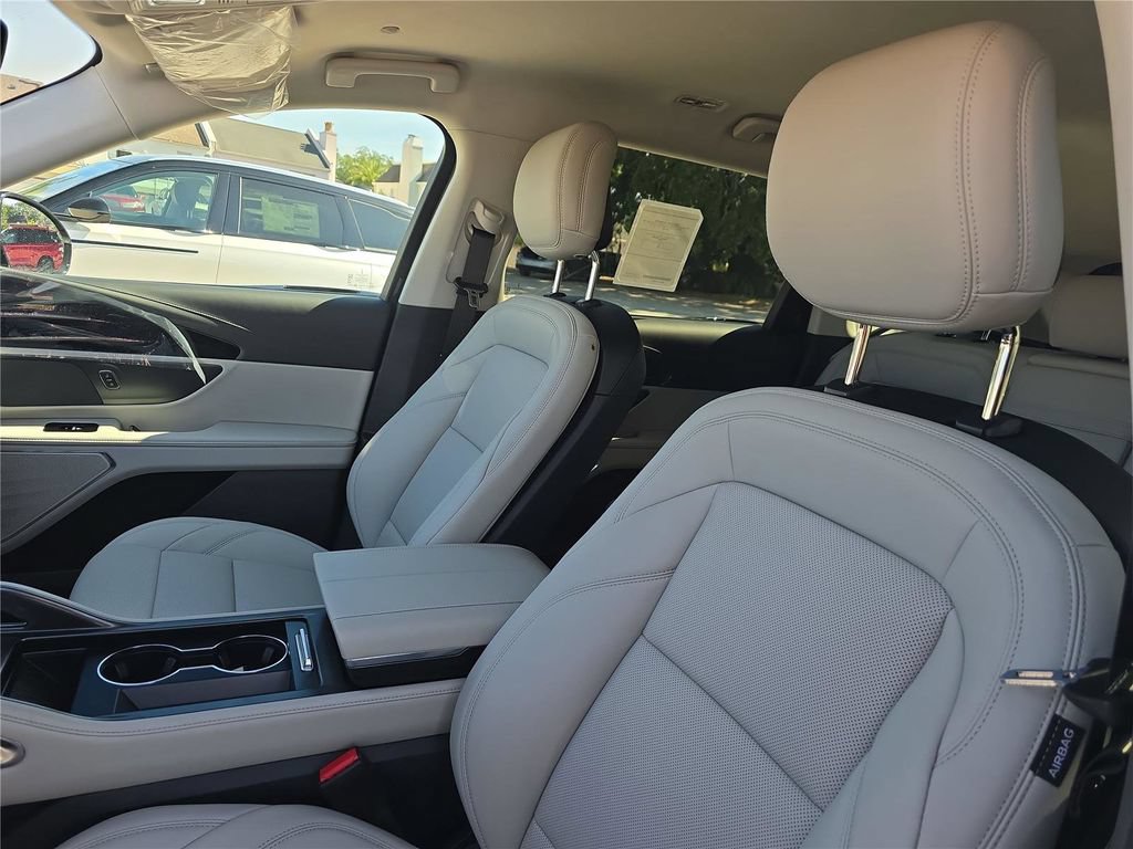 New 2026 Lincoln Nautilus Premier AWD/4WD image 16
