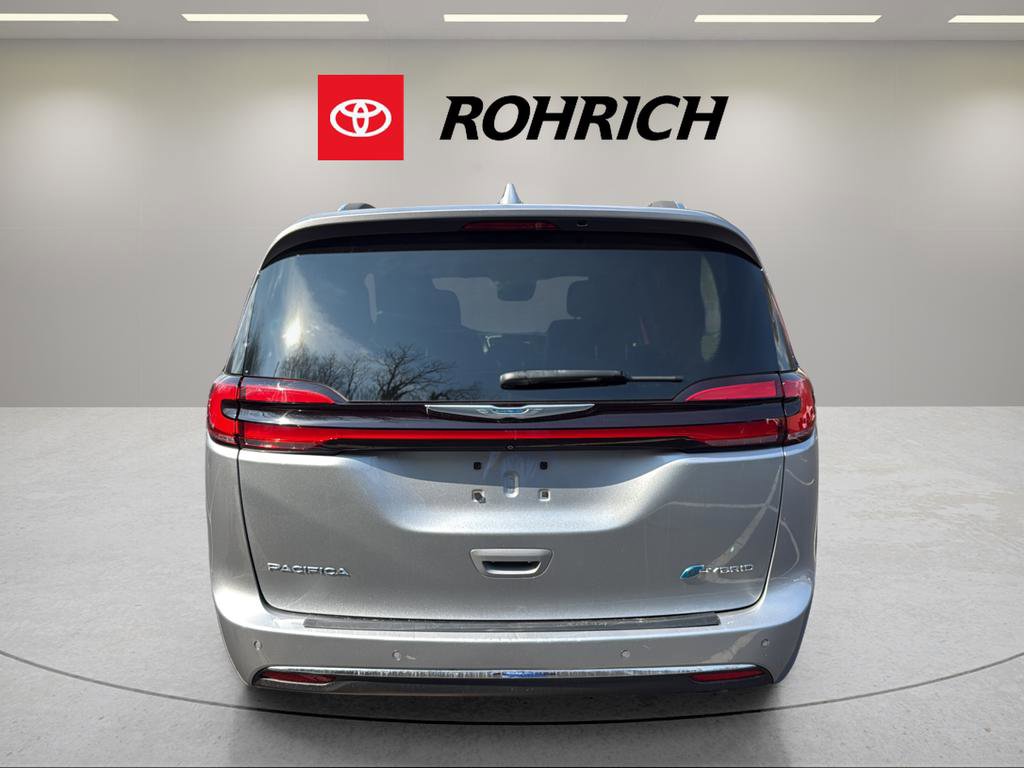 Used 2021 Chrysler Pacifica Touring-L image 7