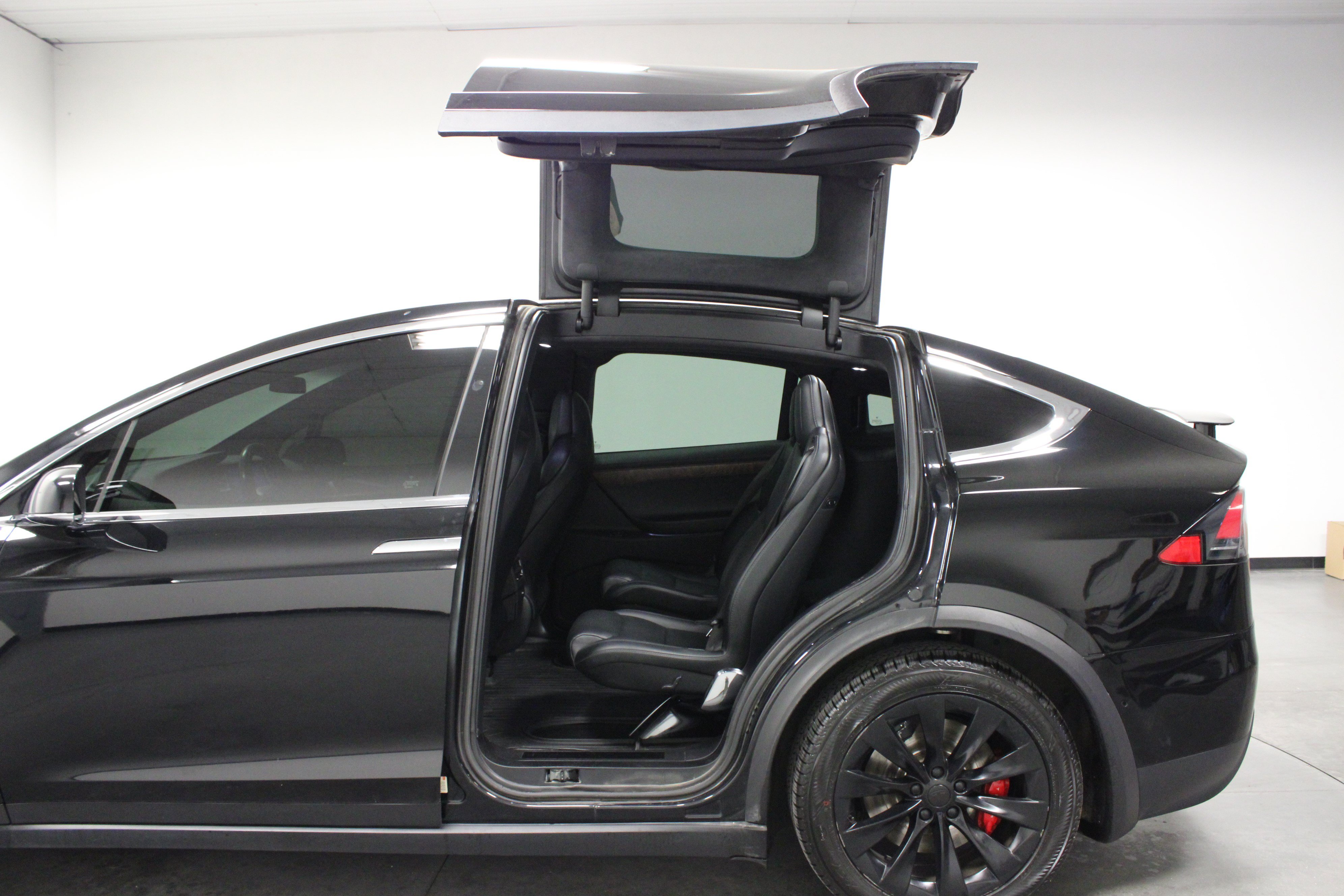Used 2019 Tesla Model X Performance AWD/4WD image 13