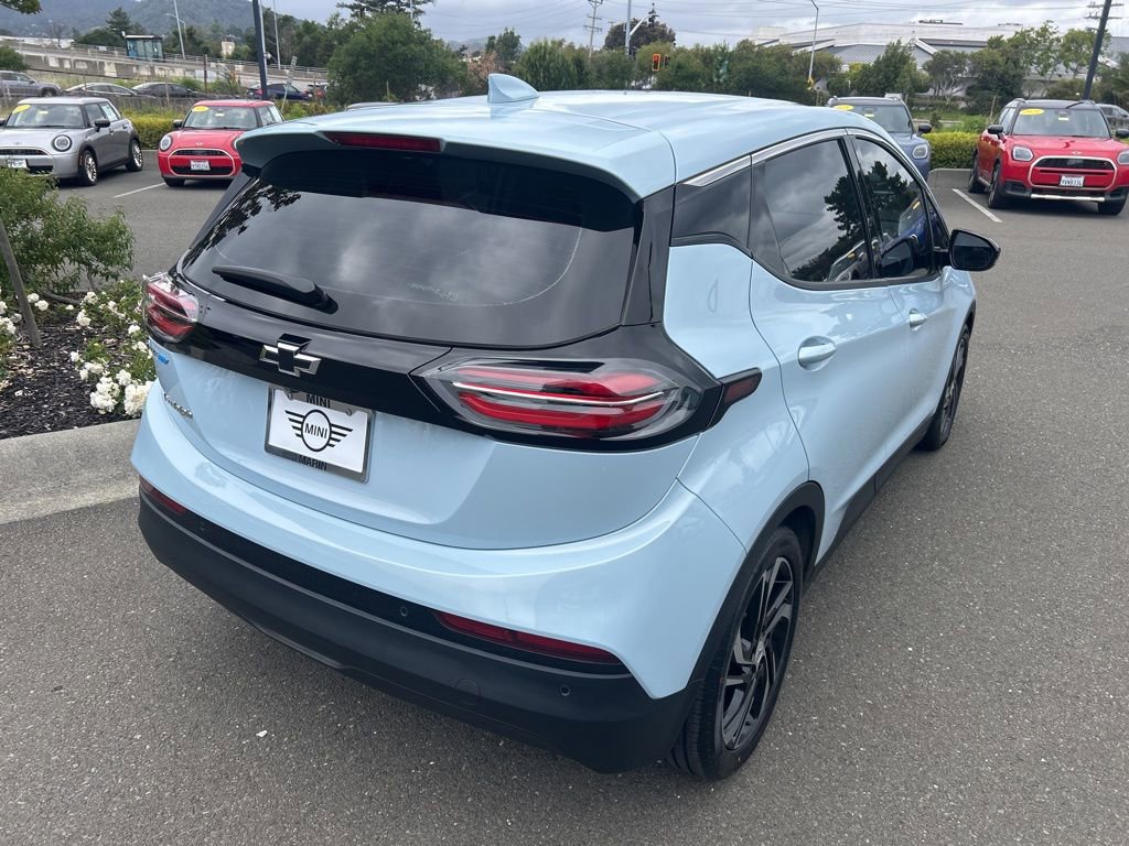 Used 2022 Chevrolet Bolt LT FWD image 5