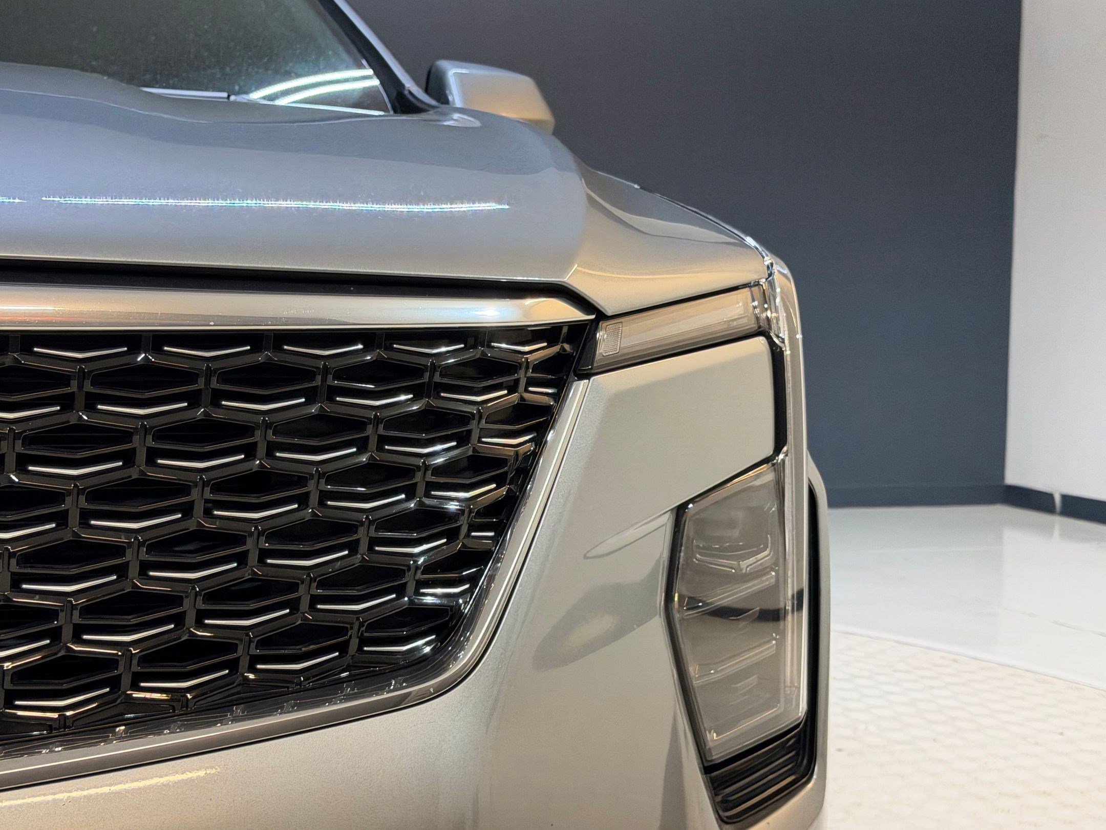 Certified 2024 Cadillac XT4 Premium Luxury image 11