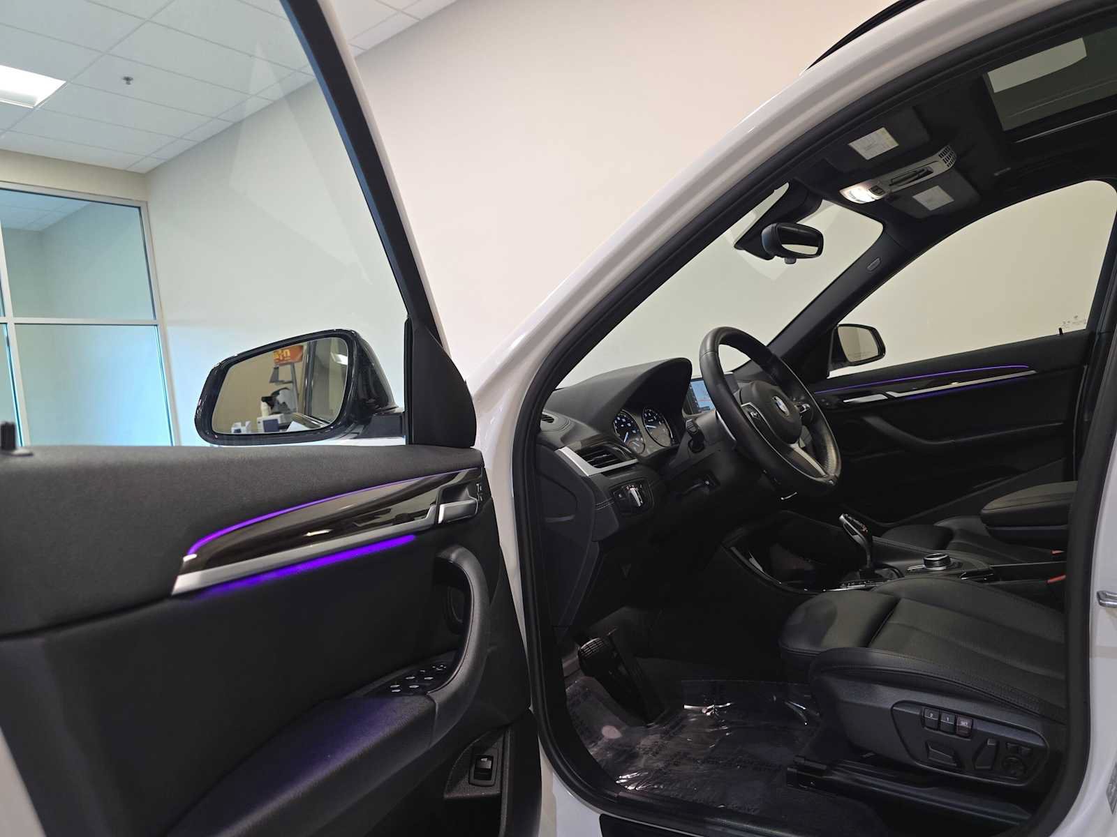 Used 2022 BMW X1 xDrive28i w/ M Sport Package AWD/4WD image 23