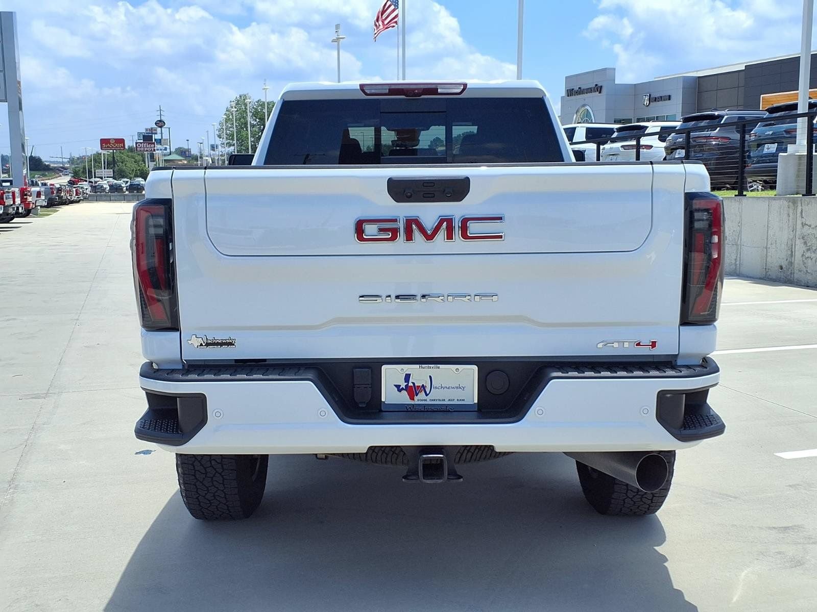 Used 2024 GMC Sierra 2500 AT4 w/ AT4 Premium Plus Package AWD/4WD image 7