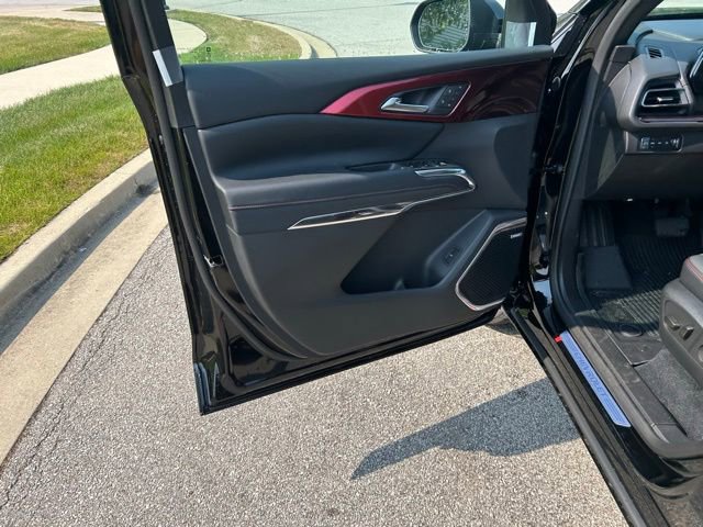 New 2026 Chevrolet Traverse RS w/ LPO, Floor Liner Package image 29