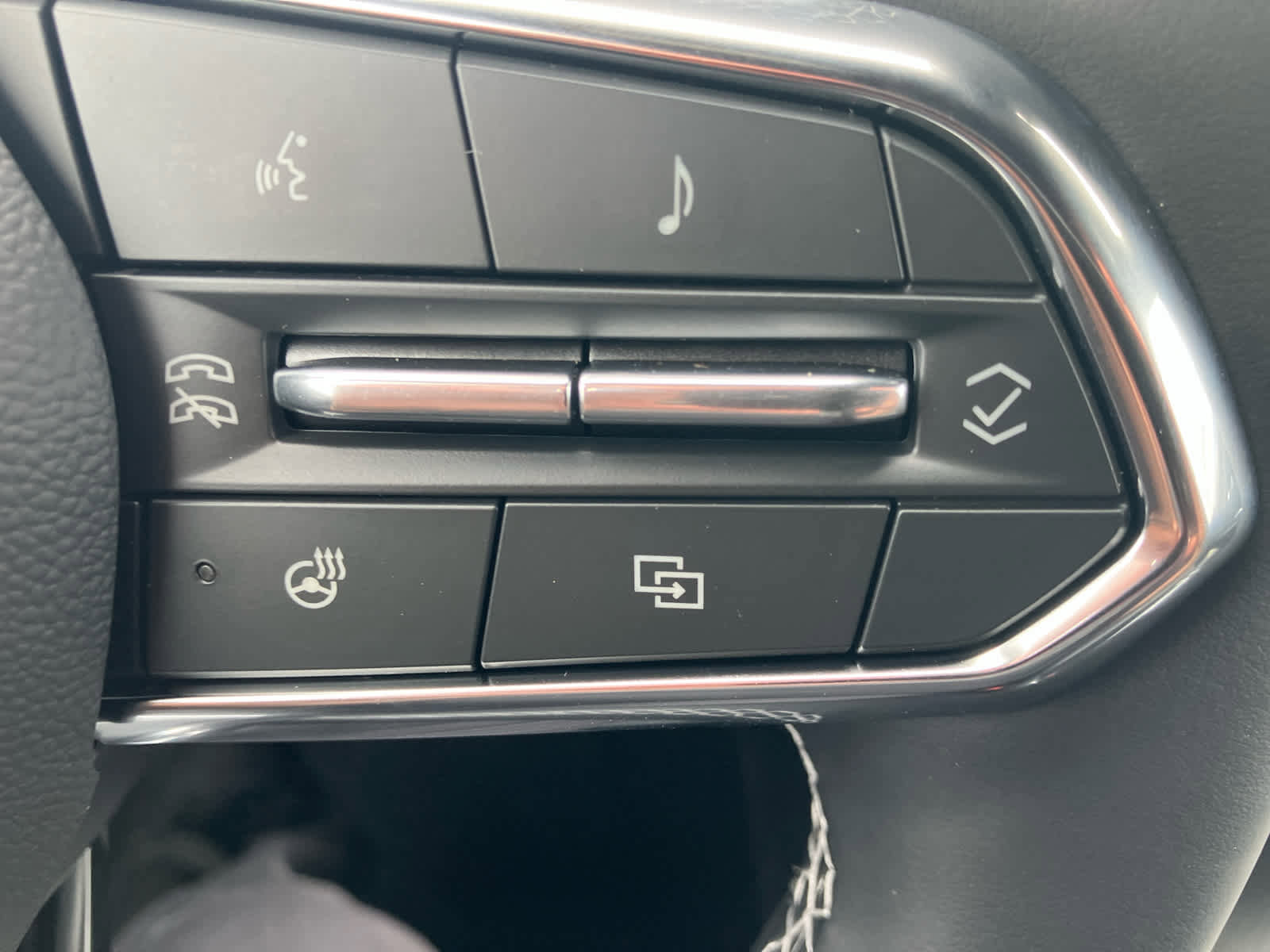 New 2026 Chevrolet Traverse LT w/ Sun and Wheel Package image 19