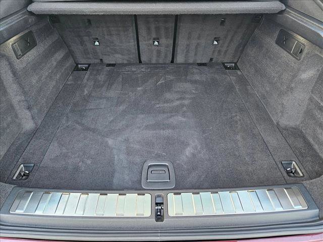 Used 2024 BMW X6 xDrive40i w/ Executive Package image 6