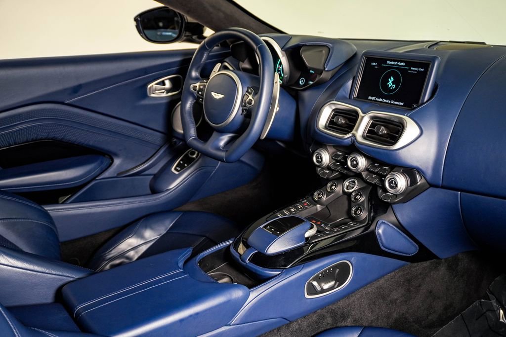 Used 2019 Aston Martin V8 Vantage Coupe image 16