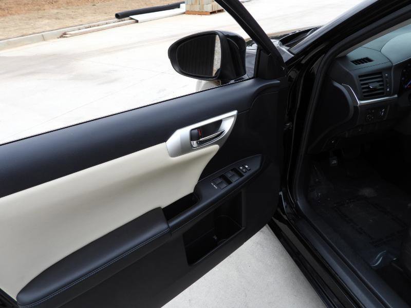 Used 2013 Lexus CT 200h w/ Premium Pkg w/Backup Camera image 37