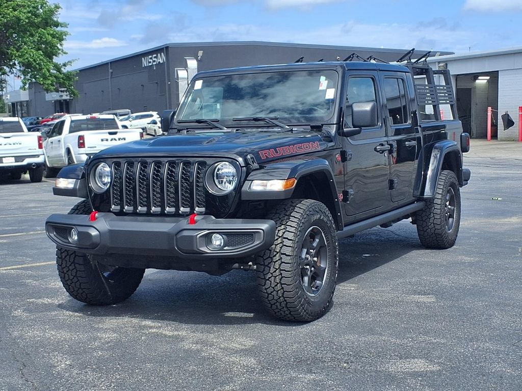 Used 2023 Jeep Gladiator Rubicon w/ Cold Weather Group AWD/4WD image 2