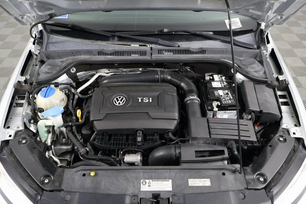 Used 2015 Volkswagen Jetta SE image 15