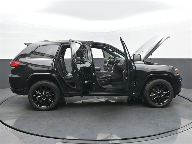 Used 2022 Jeep Grand Cherokee Laredo X image 57