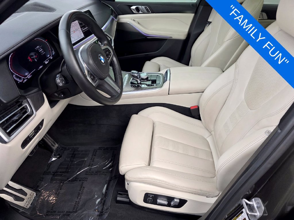 Used 2022 BMW X5 sDrive40i w/ M Sport Package RWD image 9