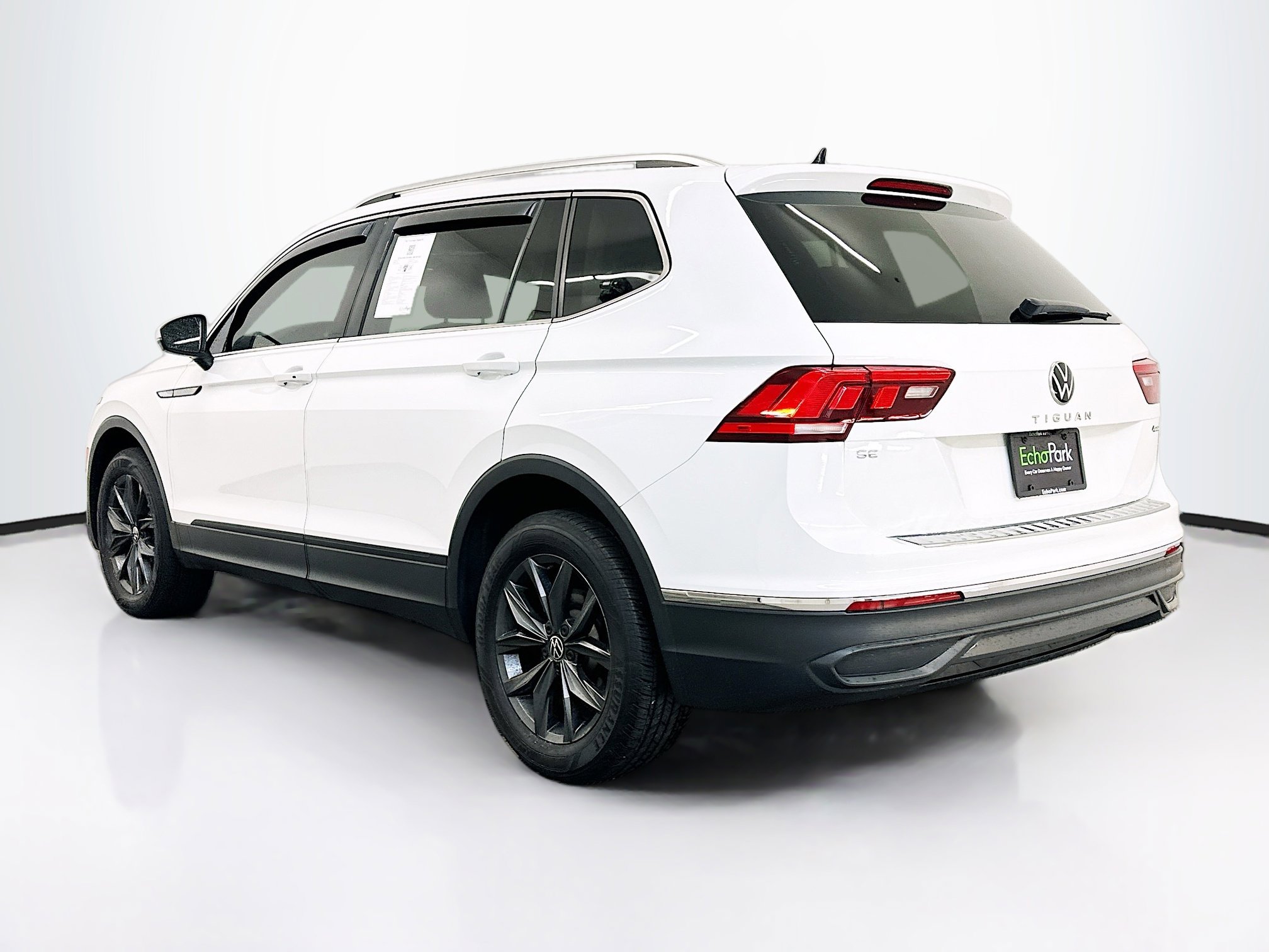 Used 2022 Volkswagen Tiguan SE image 5