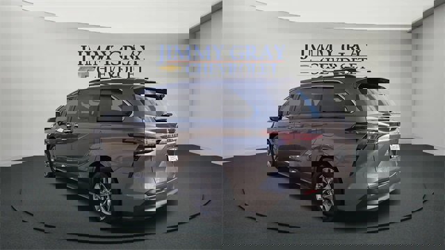 Used 2024 Toyota Sienna XLE image 5