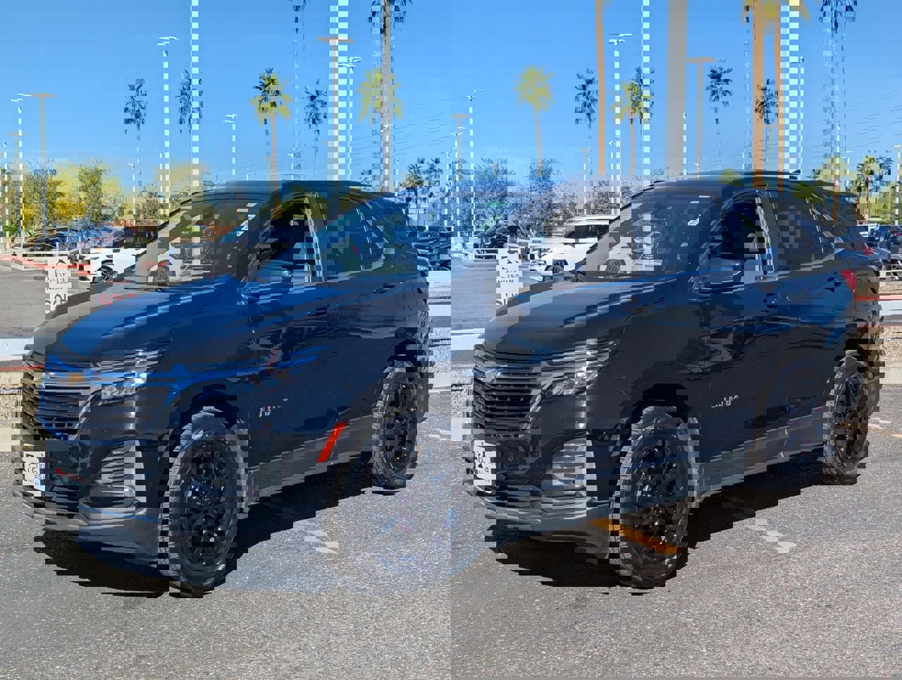 Used 2024 Chevrolet Equinox LT image 2