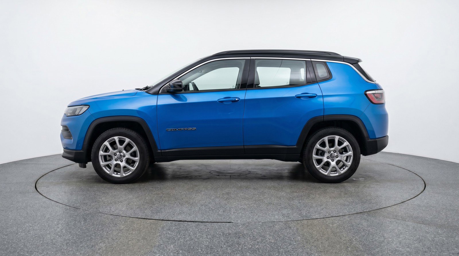 Used 2025 Jeep Compass Limited AWD/4WD image 5