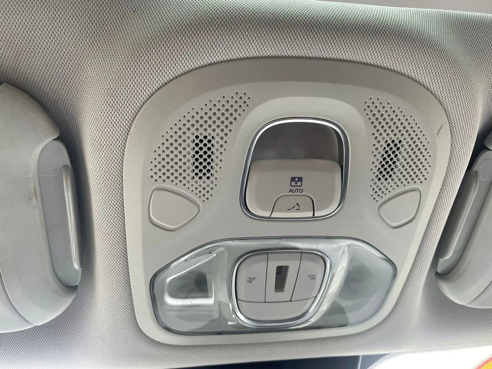 Used 2016 FIAT 500X Lounge image 13