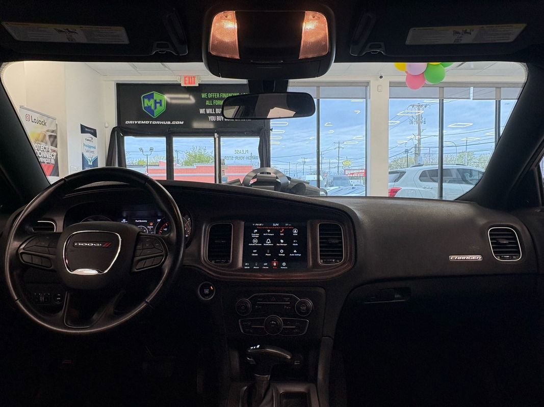 Used 2023 Dodge Charger SXT RWD image 15