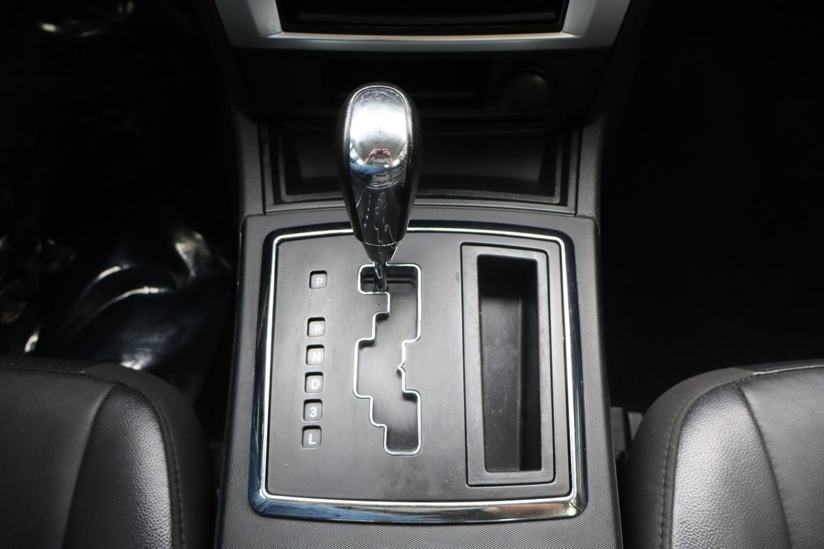 Used 2010 Chrysler 300 Touring image 33