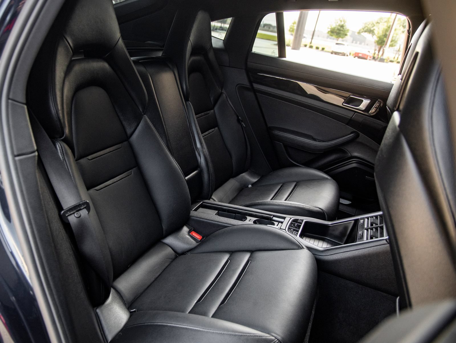 Certified 2018 Porsche Panamera 4 AWD/4WD image 38