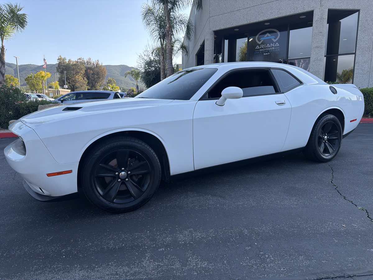 Used 2018 Dodge Challenger SXT RWD image 17