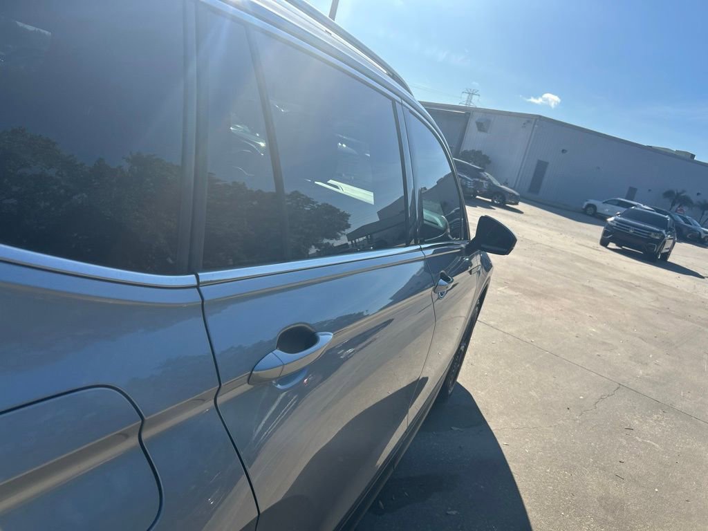 Used 2022 Volkswagen Tiguan SE image 34