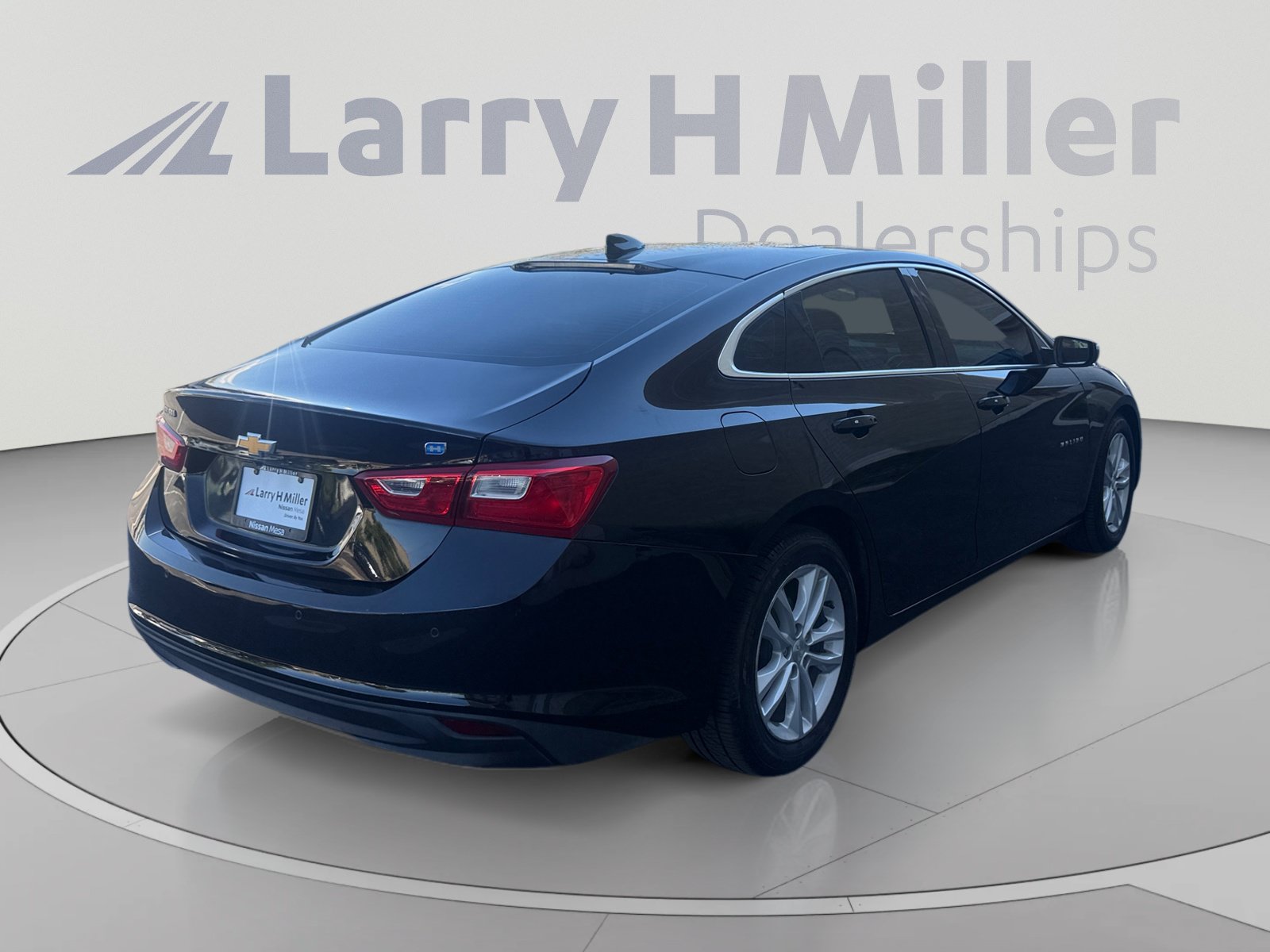 Used 2018 Chevrolet Malibu Hybrid w/ Leather Package FWD image 5