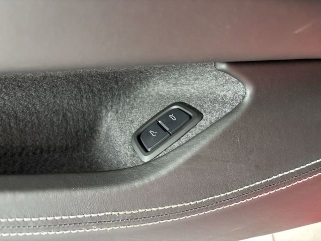 Certified 2025 Chevrolet Corvette Stingray Premium Cpe w/ Stealth Interior Trim Package image 24