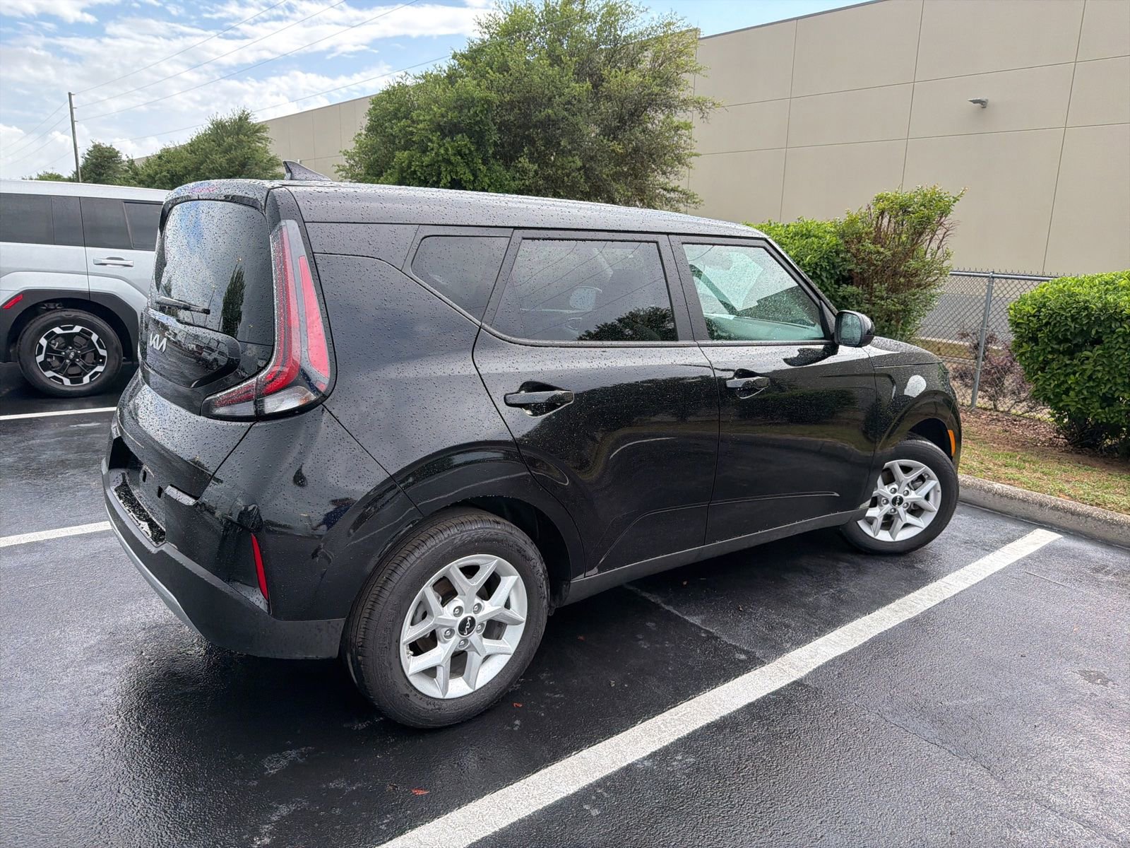 Used 2025 Kia Soul LX w/ LX Technology Package image 6