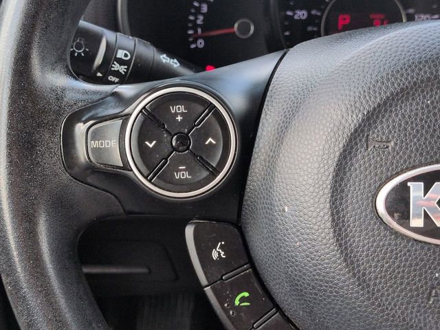 Used 2017 Kia Soul FWD image 22
