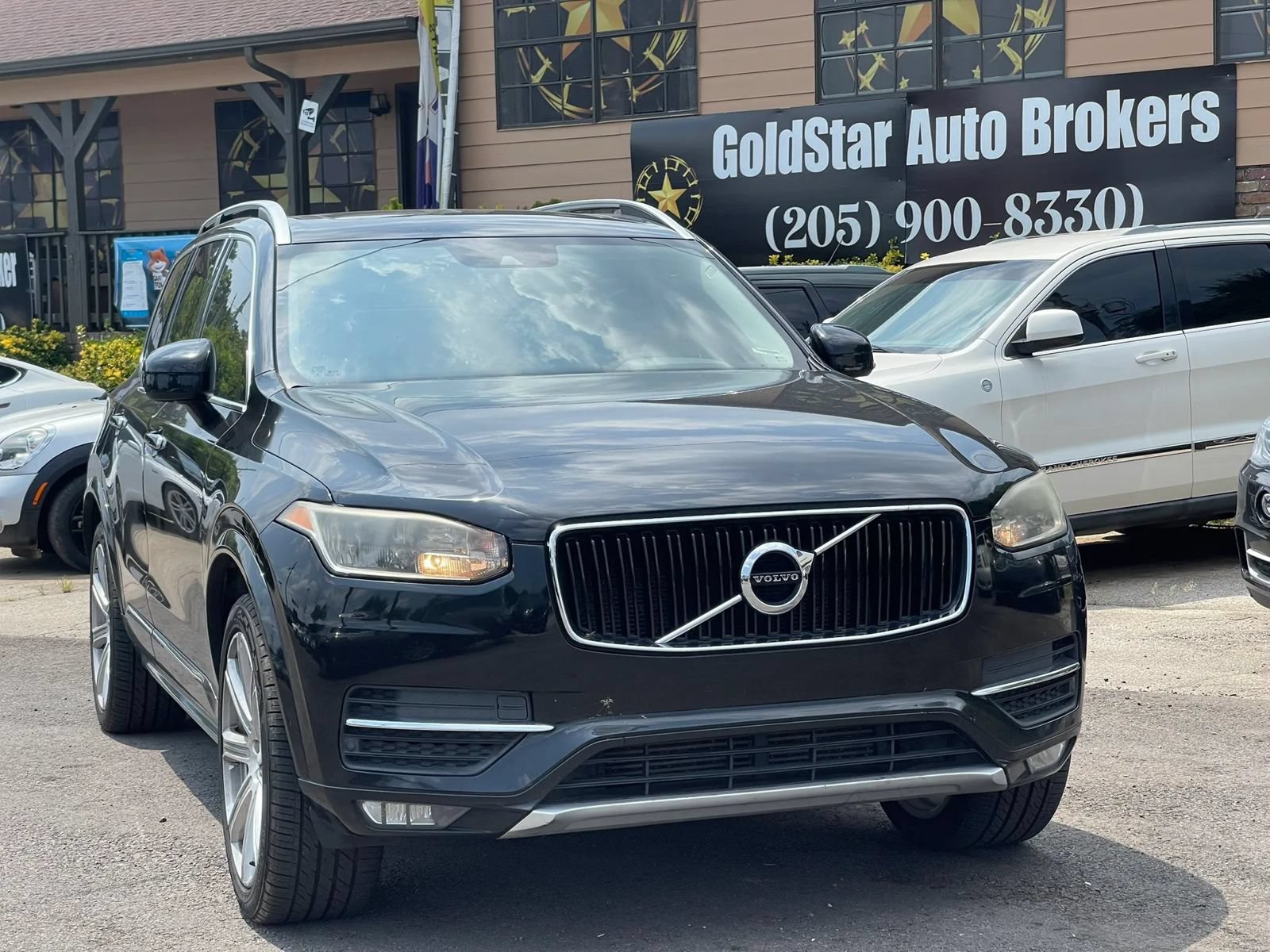 Used 2016 Volvo XC90 T6 Momentum AWD/4WD image 1