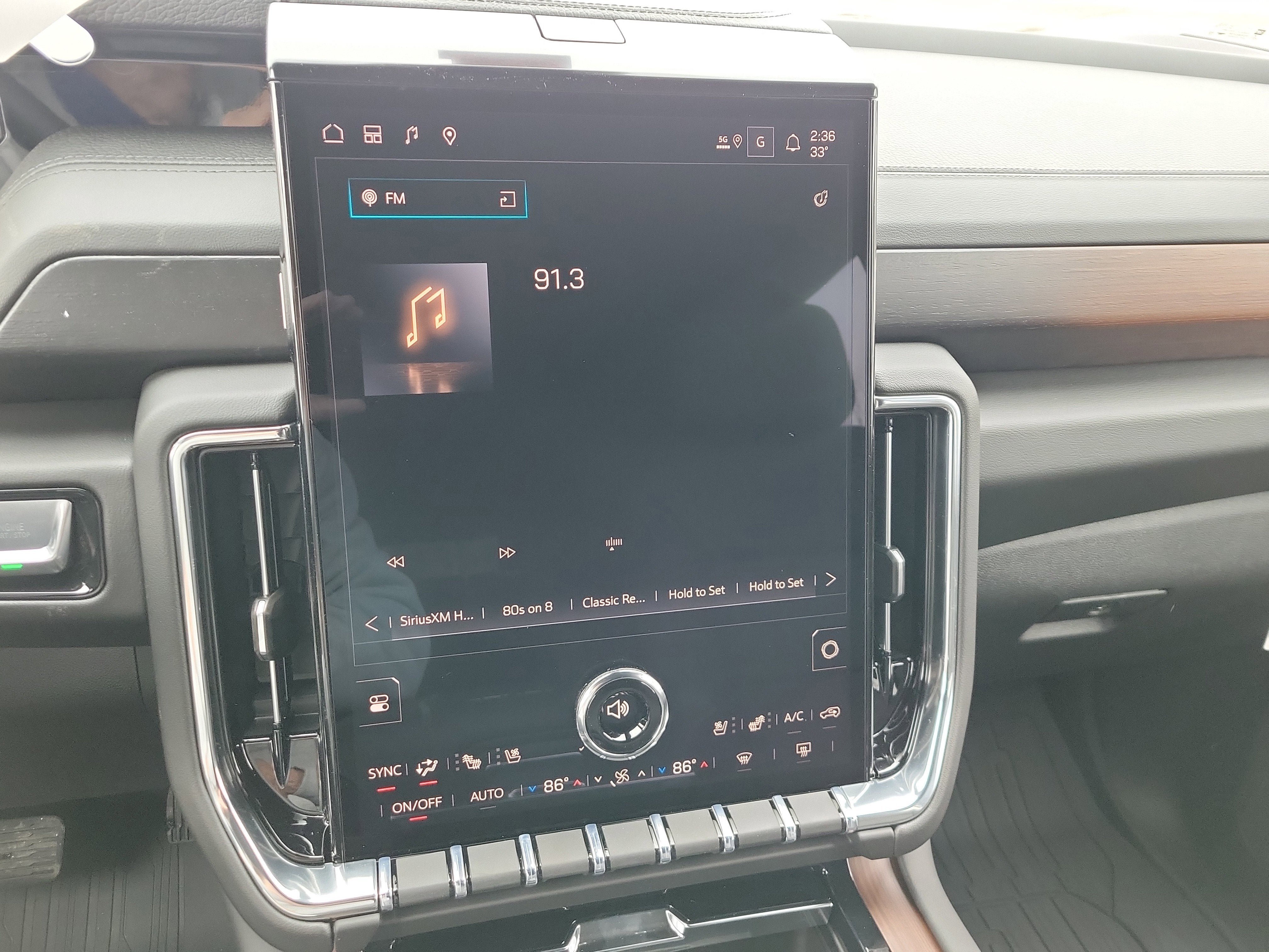 New 2026 GMC Yukon XL Denali w/ Sun & Power Step Package AWD/4WD image 23