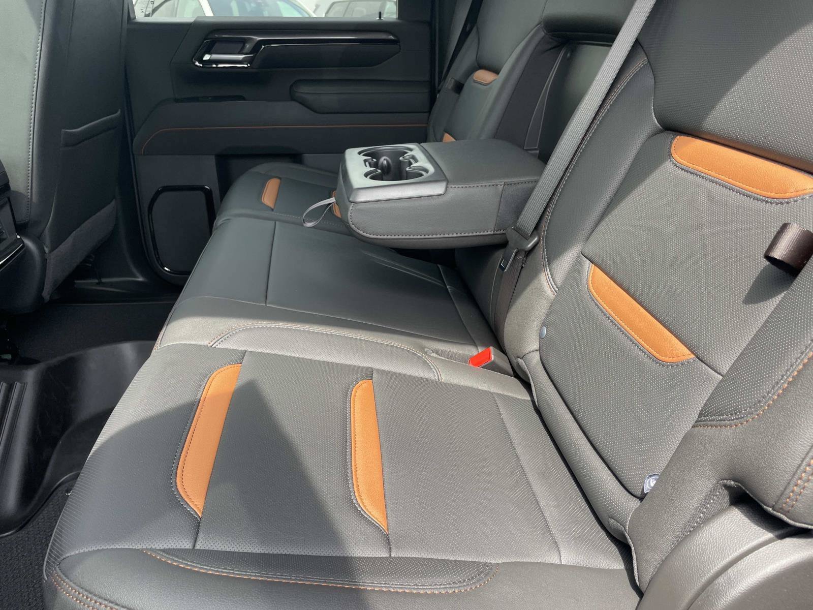 New 2026 GMC Sierra 2500 AT4 w/ AT4 Premium Plus Package AWD/4WD image 28