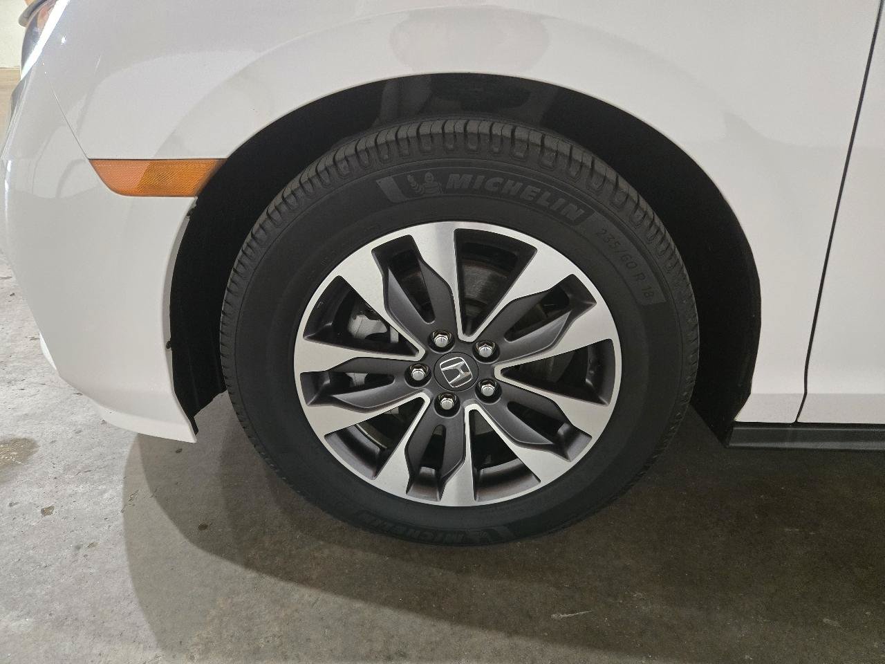 Used 2023 Honda Odyssey EX-L image 29