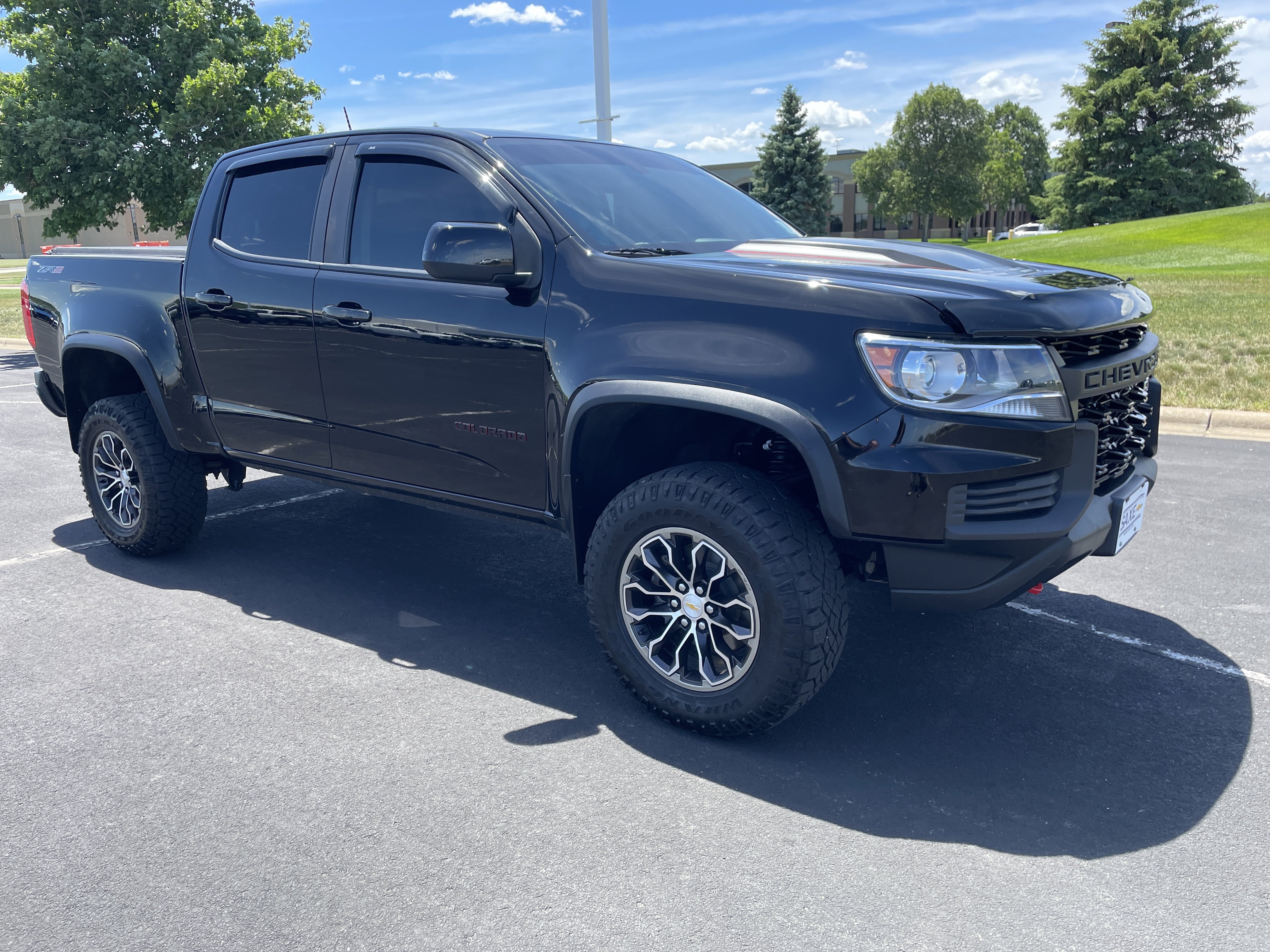 Used 2022 Chevrolet Colorado ZR2 AWD/4WD image 7