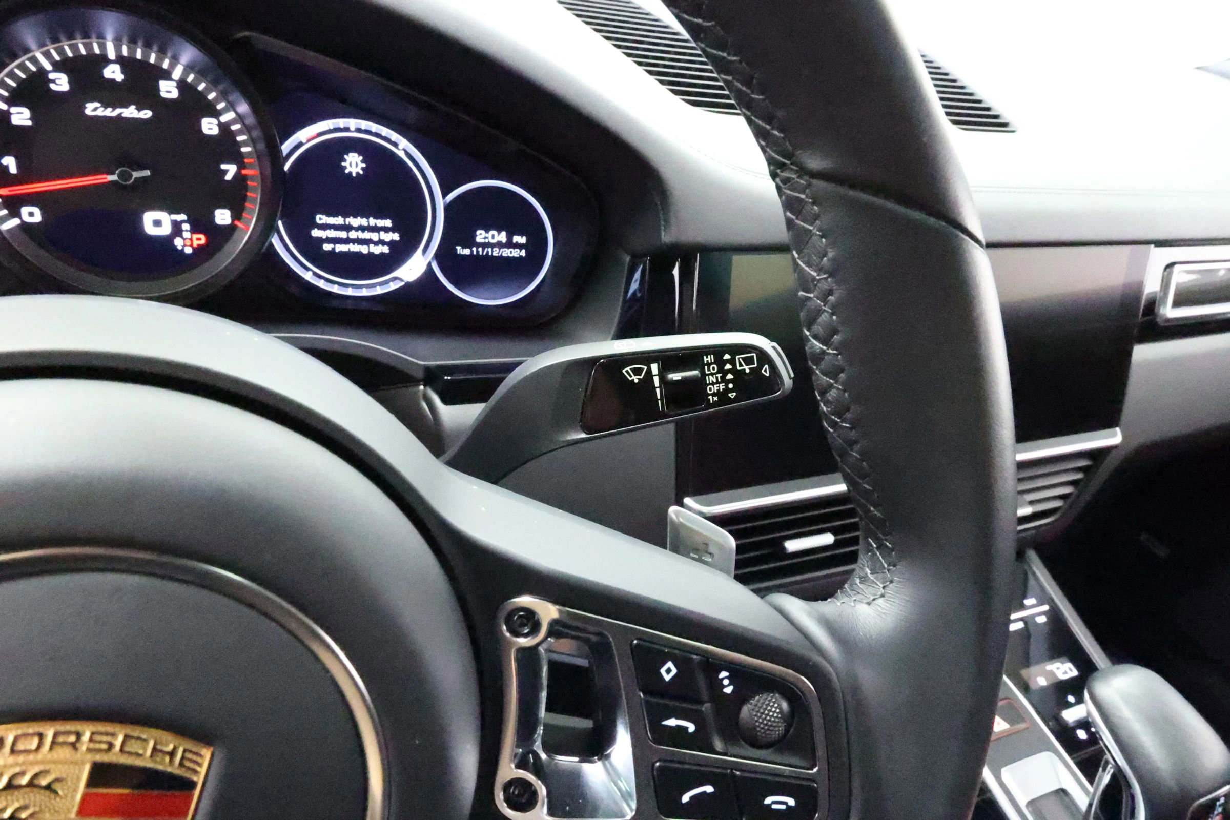 Used 2020 Porsche Cayenne Turbo image 29