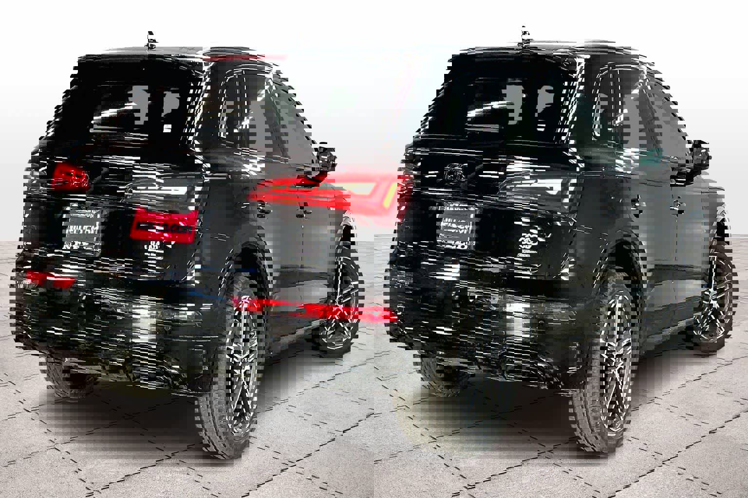 Used 2025 Audi Q5 e Premium Plus w/ Premium Plus Package image 15